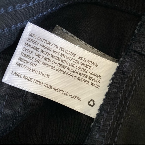 Isabel Maternity Crossover Panel bermuda Shorts - Picture 7 of 13